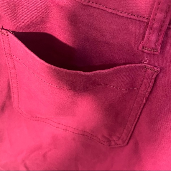 Stitch Fix 151 Berry Pink cuffed mid rise shorts size 14 - Picture 4 of 11